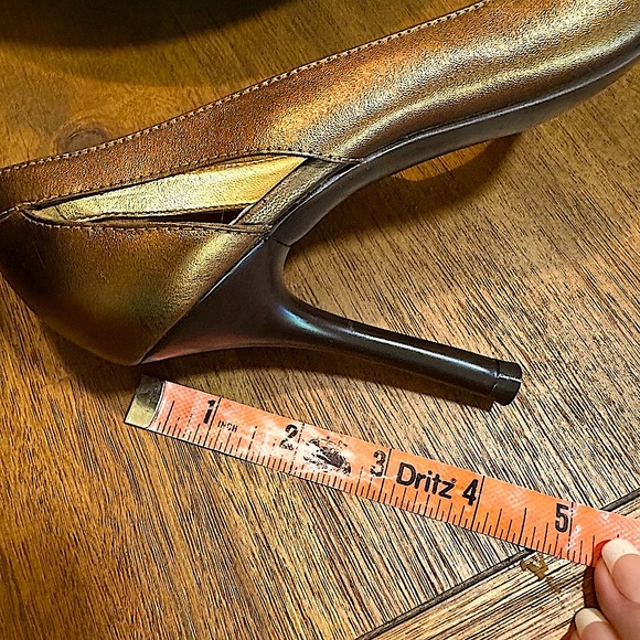 BCBG bronze heels,  8.5 - Picture 2 of 8